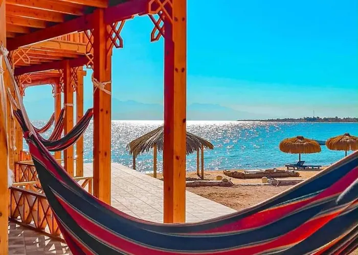 Mermaid Camp Hotel *